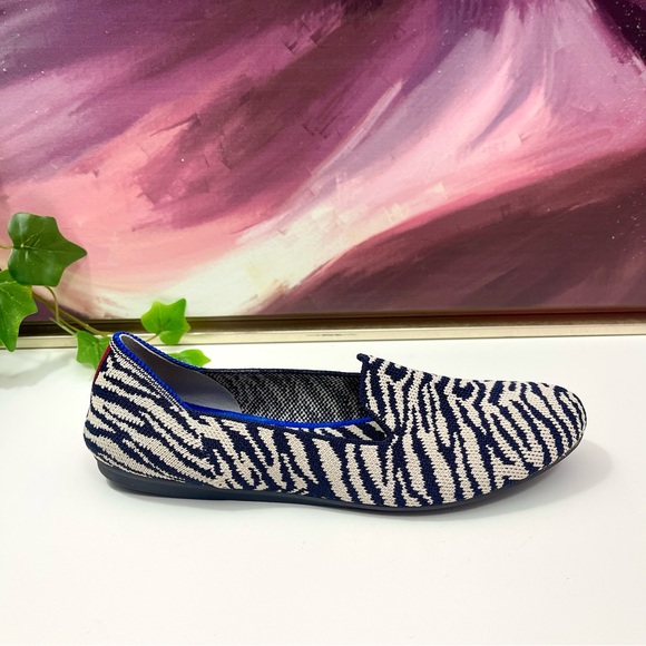 Rothy's The Almond Loafer Zebra Print Navy Blue & White Size 6 - Picture 8 of 15